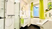 WE1 EG Badezimmer / Dusche / Urinal - 