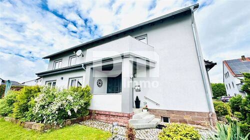 Seitenansicht - 8 Zimmer Zweifamilienhaus in Trendelburg