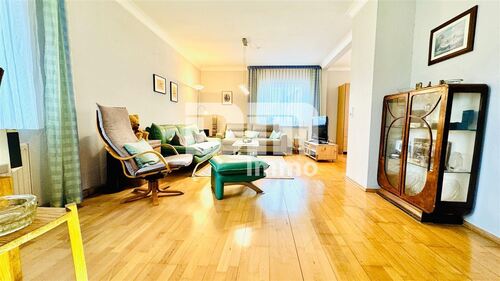 WE2 OG Wohn / Esszimmer / Zugang Balkon - 