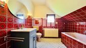 Wohnhaus OG / DG Bad / Wanne - 
