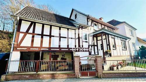 Foto - Haus zum Kaufen in Uder 119.000,00 € 150 m²