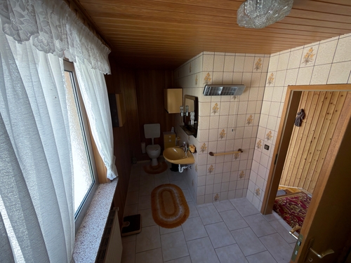 Badezimmer Dachgeschoss - 