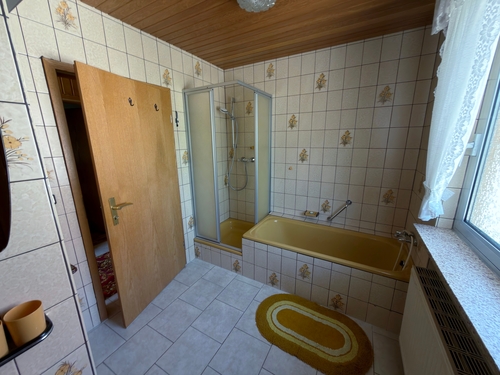 Badezimmer Dachgeschoss - 