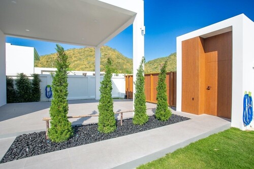 Einfahrt - Villa mit 161,95 m&sup2; in Tambon Thap Tai zum Kaufen