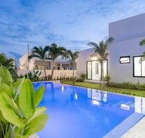 Moderne Poolvilla mit 3 Schlafzimmern auf einem großzügigen 640 m² großen Grundstück zu verkaufen. - Thap Tai