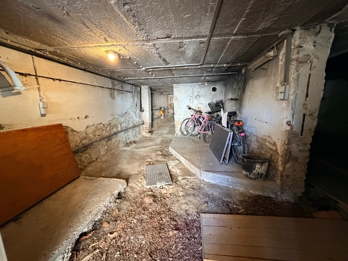 Kellerraum 1 - 