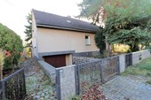 Haus straßenseitig links - 4 Zimmer Einfamilienhaus in Brehna