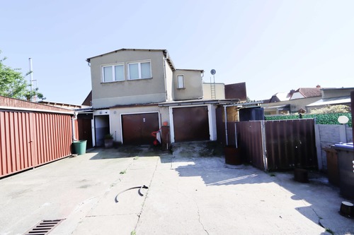 Haus Rückseite Innenhofansicht hinten - Zweifamilienhaus mit 370,00 m² in Roitzsch zum Kaufen