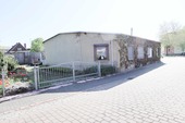 Haus 2 Gastronomie straßenseitig links - 