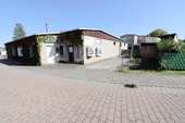 Haus 2 Gastronomie straßenseitig rechts - 