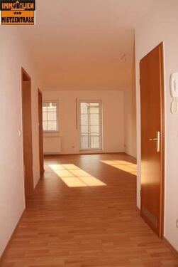 Eingangsbereich zu Wohnen - 