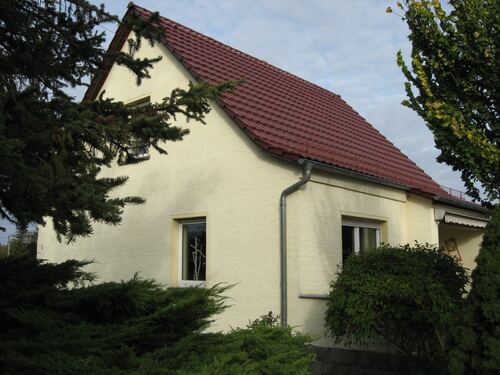 Hausansicht von Straße aus - 