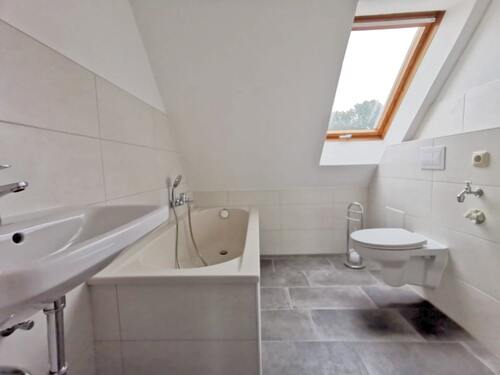 Bad - Dachgeschoßwohnung mit 46,00 m² in Königswartha zur Miete