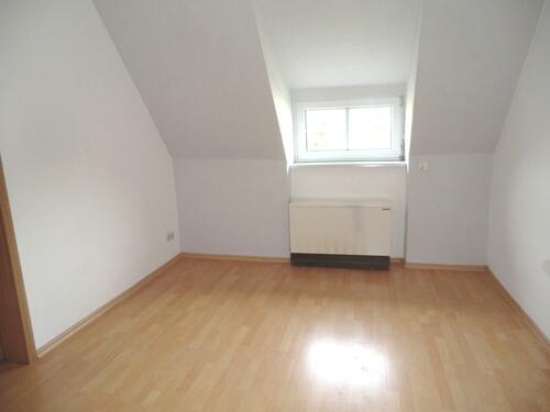 DG re Zimmer mit Durchgang zur - 