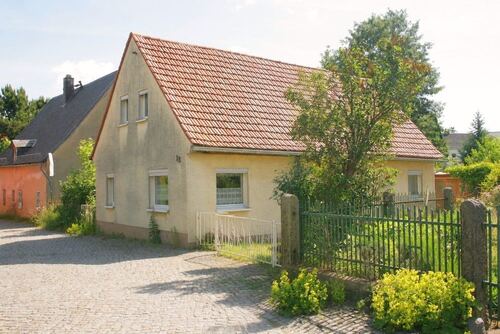 Straßenansicht - Sanierungsobjekt mit Potential in Pulsnitz