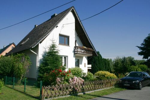 Haus von links - 