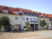 Vorderfront - Schicke 2 RWE am Markt! - 411,53 EUR Kaltmiete, ca.  58,79 m² Wohnfläche