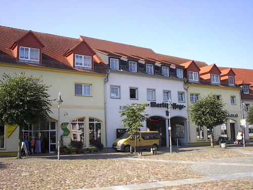 Vorderfront - Schicke 2 RWE am Markt! - 411,53 EUR Kaltmiete, ca.  58,79 m² Wohnfläche