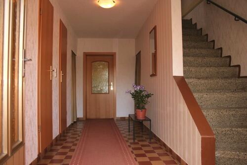 Hauseingang - 9 Zimmer Einfamilienhaus zum Kaufen in Lohsa