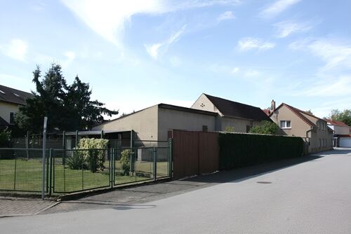Haus und Grundstück - 
