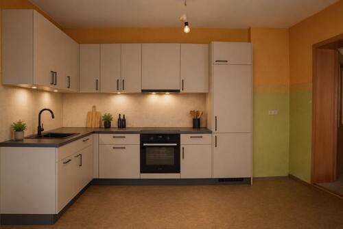 Küche mit EBK EG - 9 Zimmer Einfamilienhaus in Lohsa