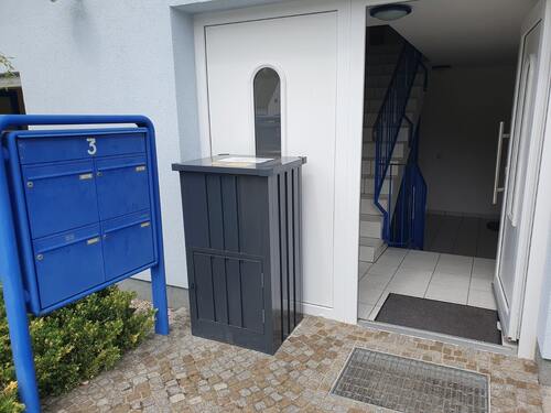 Hauseingang - 9 Zimmer Wohn- & Geschäftshaus zum Kaufen in Bernsdorf