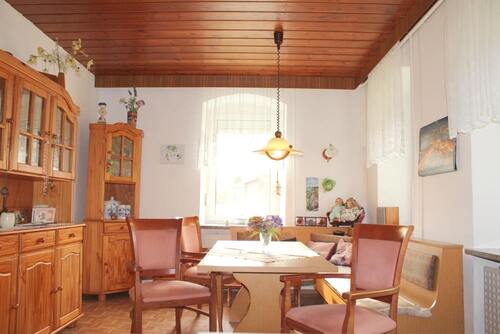 Esszimmer - 7 Zimmer Einfamilienhaus zum Kaufen in Löbau