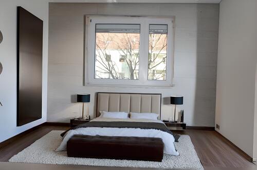 Schlafen visuell eingerichtet - 4 Zimmer Etagenwohnung in Bernsdorf