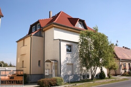 Vorderansicht 2 - 2 Zimmer Dachgeschoßwohnung zur Miete in Hoyerswerda