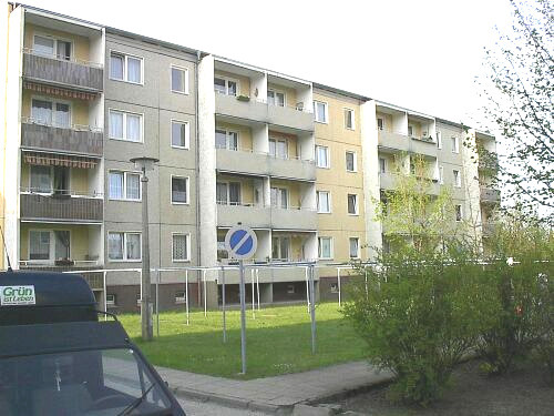 Haus von hinten - Wohnen in Zentrumsnähe! - 308,40 EUR Kaltmiete, ca.  51,40 m² Wohnfläche