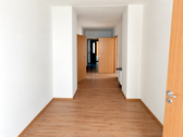 Flur Wohnung rechts - Wohn- & Geschäftshaus mit 220,00 m&sup2; in Bischofswerda zum Kaufen