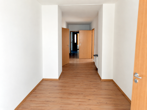 Flur Wohnung rechts - Wohn- & Geschäftshaus mit 220,00 m&sup2; in Bischofswerda zum Kaufen