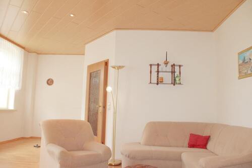 Wohnzimmer OG - 10 Zimmer Mehrfamilienhaus, Wohnhaus zum Kaufen in Kamenz