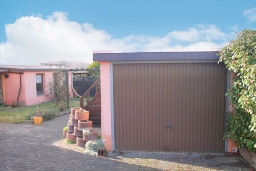 Garage und Gartenhaus - 