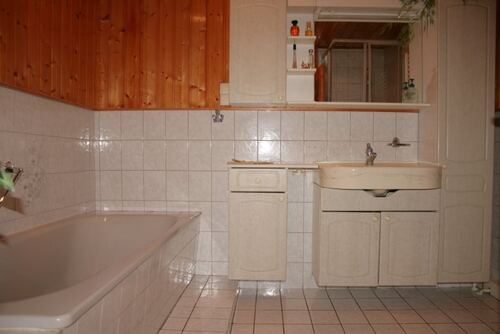 Bad - Doppelhaushälfte mit 94,71 m&sup2; in Kamenz zum Kaufen