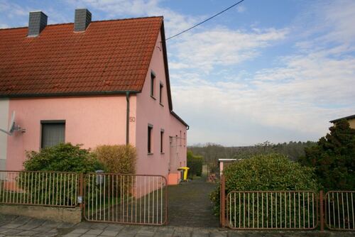 Straßenansicht - Idyllisches Wohnen in Kamenz - 99.000,00&nbsp;EUR Kaufpreis, ca.&nbsp; 94,71&nbsp;m&sup2;&nbsp;Wohnfl&auml;che