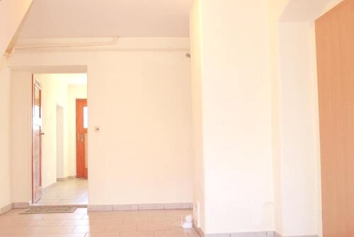 Flur EG - 6 Zimmer Zweifamilienhaus in Friedersdorf