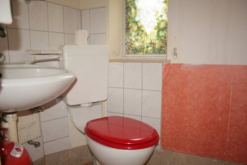 WC - 