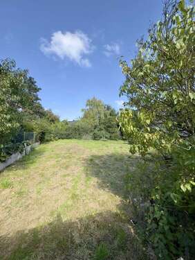 Grundstück Straßenansicht - Ein Platz für Ihre Zukunft: voll erschlossenes Grundstück, ca. 542 m², nahe WingertsbergAltstadt