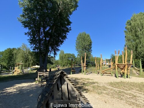 großer Abenteuerspielplatz - 