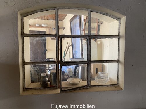 historisches Fenster im Hofladen - 