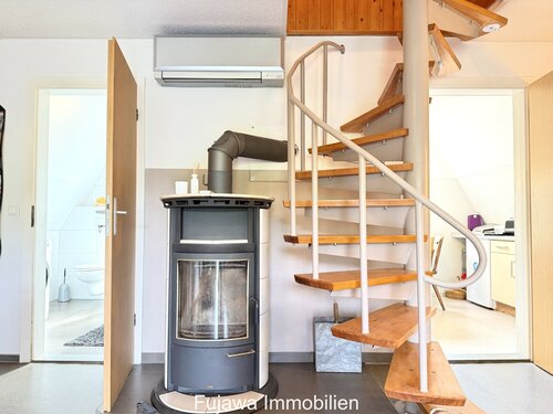 Kaminofen, Klimaanlage und elegante Wendeltreppe - 