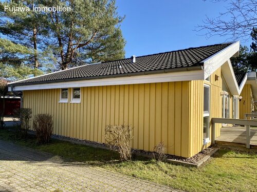 Seitenansicht - Doppelhaushälfte mit 77,00 m² in Mirow zum Kaufen