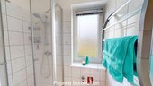 Dusche und Waschmaschinenanschluss - 