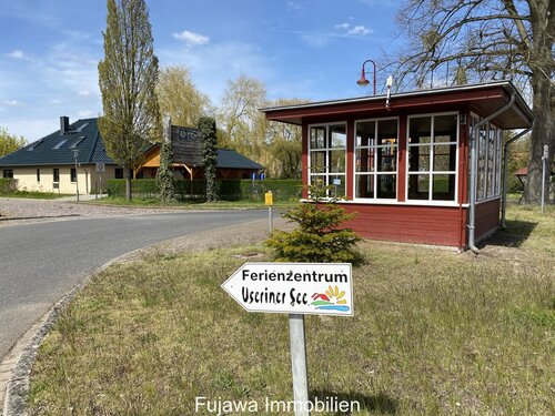 Bushaltestelle im Ort - 