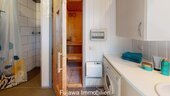 Bad mit ebenerdiger Dusche und Sauna - 