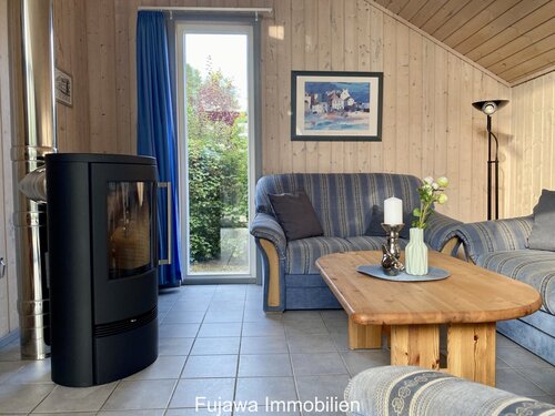 Wohnbereich mit neuem Kamin - 