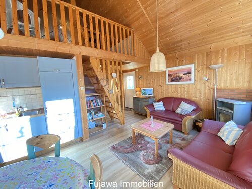 offenes Wohn- und Esszimmer mit Blick zur Galerie - 