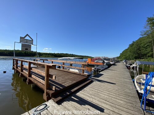 Schiffsanlegestelle und Marina Granzow - 