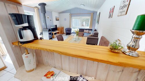 Blick von der Kueche zum Wohnraum - 